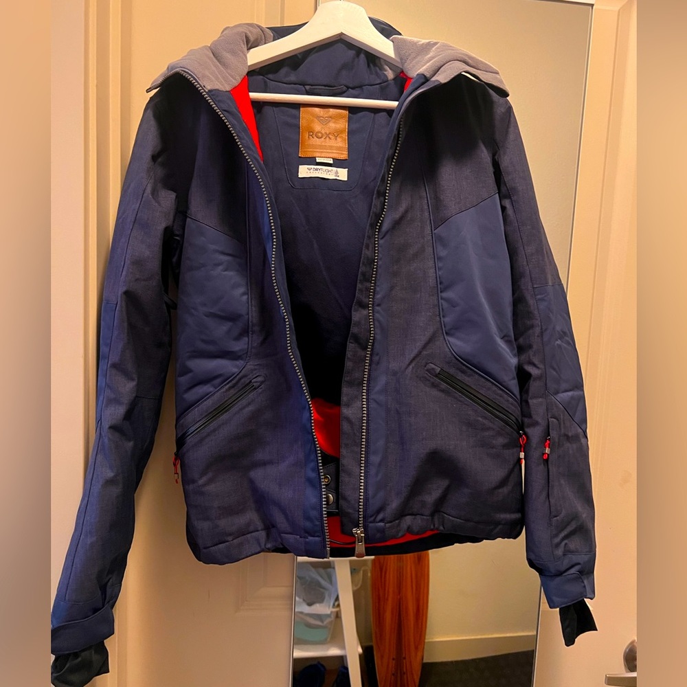 ROXY slim fit insulating and waterproofing snowboarding jacket in Women’s XS